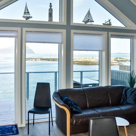 10 Person In Brattv G Holiday home Brattvag
