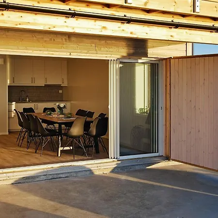 5 Star Holiday Home In Brattvag Dom wakacyjny