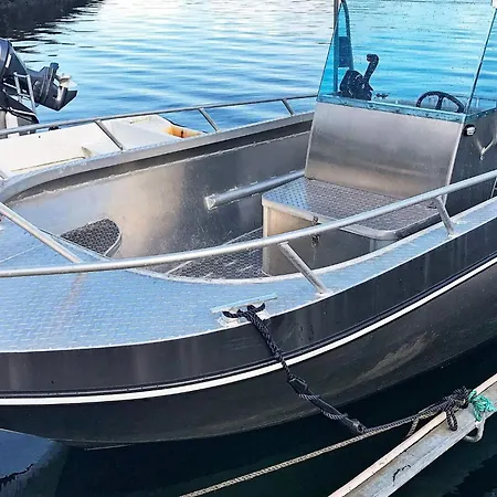 5 Star In Dom wakacyjny Brattvåg