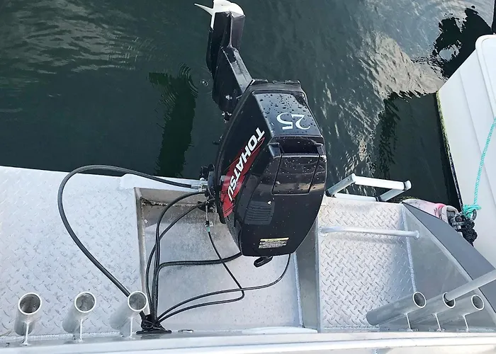 10 Person In * Brattvåg