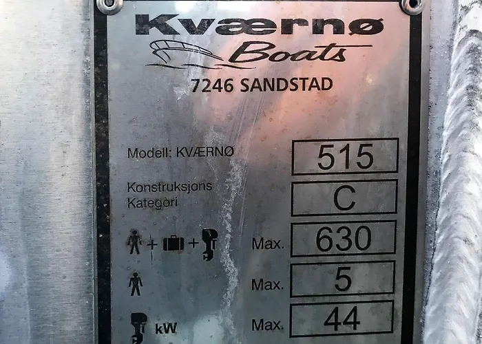 10 Person In * Brattvåg