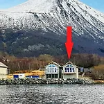 Casa de Férias 5 Star Holiday Home In Brattvag