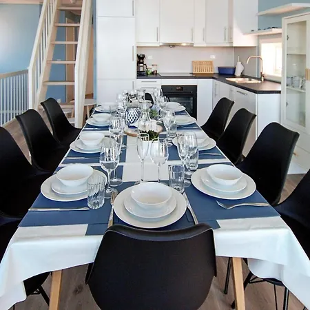 5 Star Holiday Home In Brattvag *