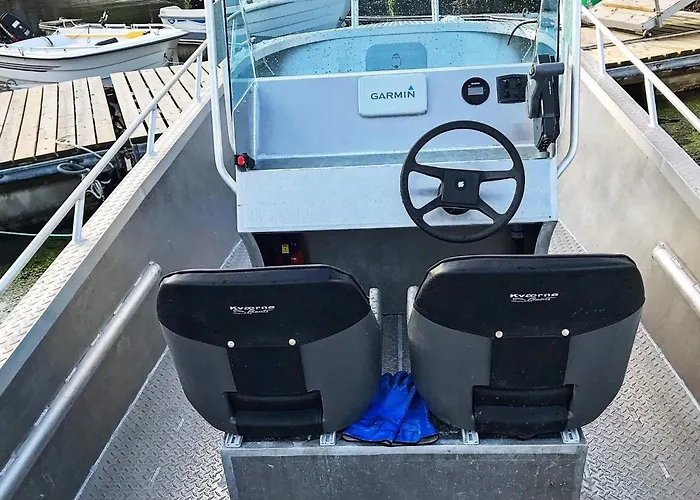 10 Person In Prázdninový dům Brattvåg